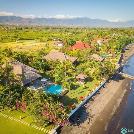 Villa Agus Mas - Serene & Calm Beachfront Villa!